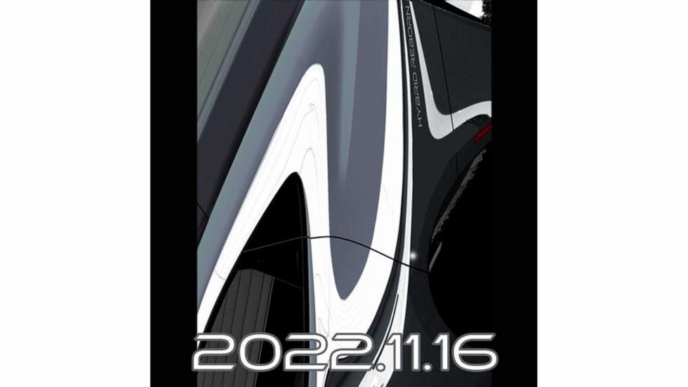 Νέο υβριδικό μοντέλο αποκαλύπτει η Toyota στις 16/11